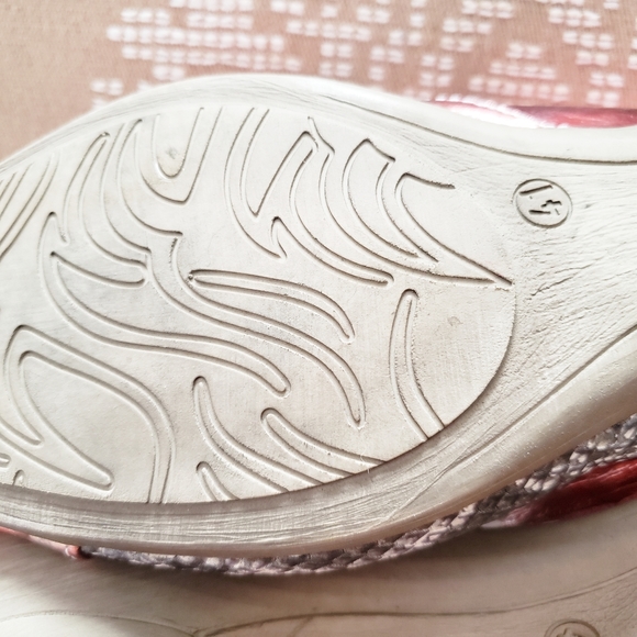 UTV | FEMININE MARY JANE METALLIC ROSE SNAKESKIN - Picture 13 of 15